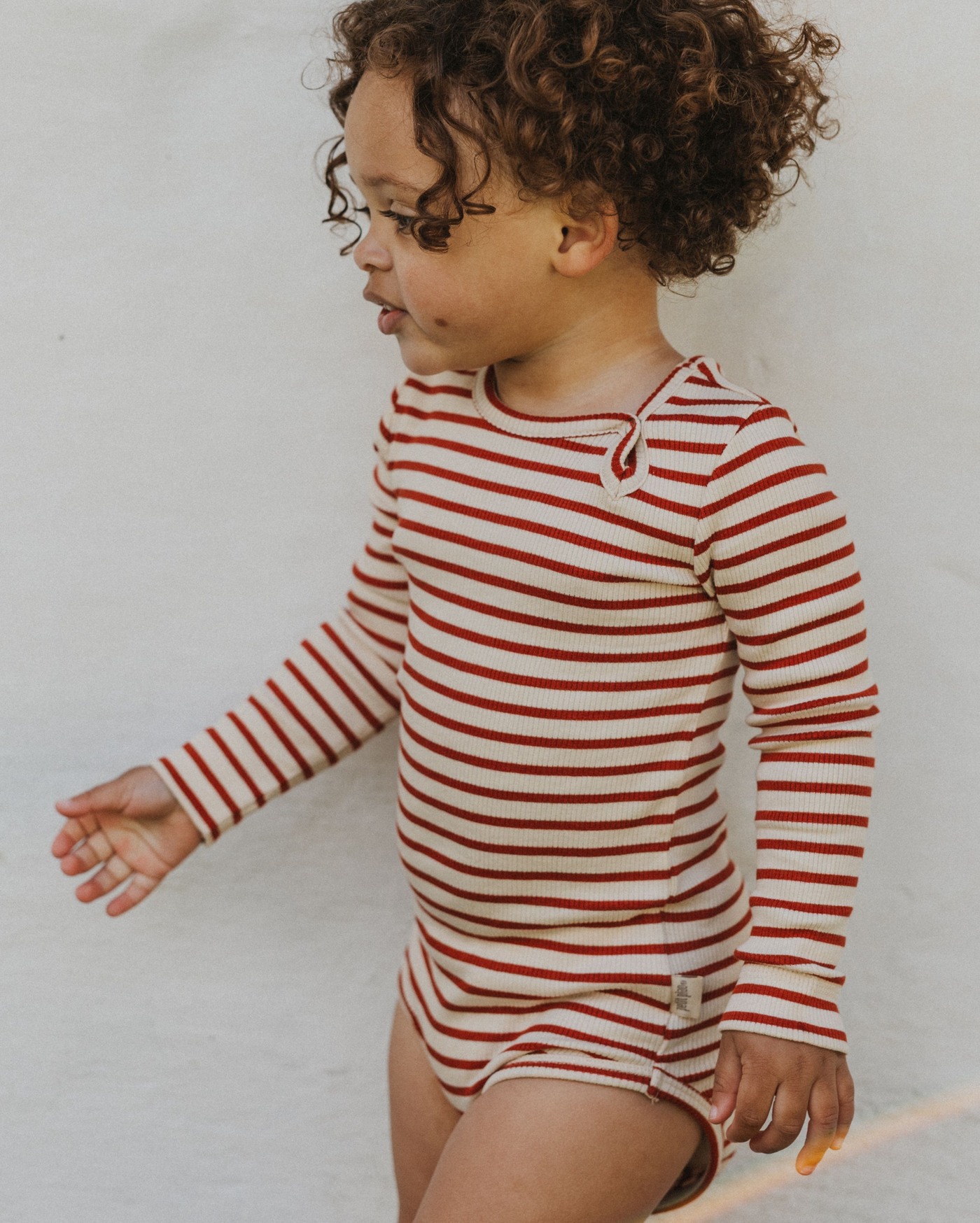 Petit Piao Langarm-Body in Rippoptik aus Bio-Baumwolle und Modal SKY - Cinnabar - 62