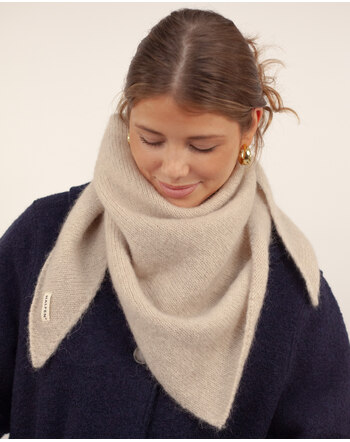 Halfen Strickerei Damen-Dreieckstuch aus Merinowolle, Alpaka & Seide - Beige