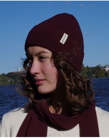Halfen Strickerei Damen-Mütze aus 100% Merinowolle - Cherry
