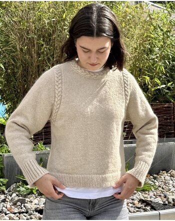 Halfen Strickerei Damen-Strickpullover mit Flechtdetails aus Merinowolle, Alpaka und Seide - Beige 🤍🌿