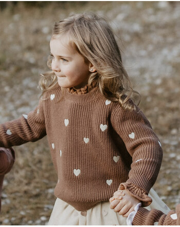 Leevje Strick-Pullover mit Herz-Stickereien aus 100 % Bio-Baumwolle - Pecan