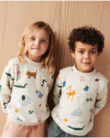 Liewood Sweatshirt aus 100% Bio-Baumwolle mit Tierprint - Around The World / Sandy