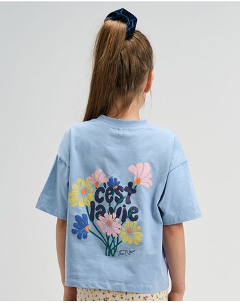 The New T-Shirt aus 100% Bio-Baumwolle mit Aufdruck Cést La Vie - Forever Blue