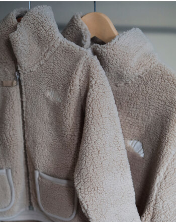 Vacvac Studio Damen-Teddyjacke 'Melun' mit Bio-Baumwoll-Futter - Iced Coffee