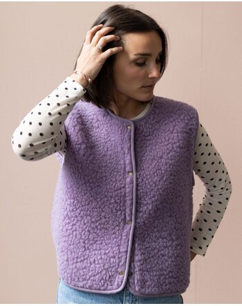 Wollbebi Woll-Weste 'Dotti' für Damen mit Druckknopfleiste aus Schurwolle - Lila 💜