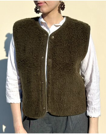 Wollbebi Woll-Weste 'Dotti' für Damen mit Druckknopfleiste aus Schurwolle - Olive 💚