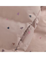 en-fant-daunenjacke-mit-abnehmbarer-kapuze-und-herzen-print-adobe-rose