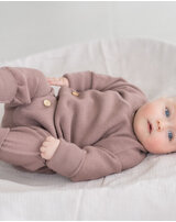 halfen-feinstrick-overall-mit-holzknoepfen-merinowolle-mauve