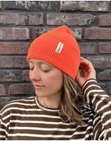 halfen-strickerei-damen-muetze-aus-merinowolle-neon-orange