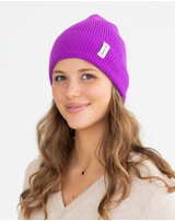 halfen-strickerei-damen-muetze-aus-merinowolle-purple