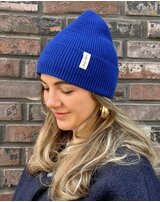 halfen-strickerei-damen-muetze-aus-merinowolle-royal-blue