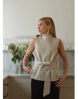 halfen-strickerei-damen-walk-weste-guertel-bio-schurwolle-greige