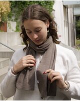 joha-schal-fuer-damen-aus-merinowolle-seide-brown