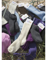 joha-wollsocken-in-rippoptik-fuer-herbst-winter-aubergine