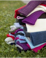 joha-wollsocken-in-rippoptik-fuer-herbst-winter-aubergine