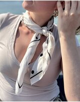 mp-denmark-damen-seidentuch-punkten-cream