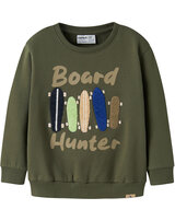 name-it-sweatshirt-aus-bio-baumwolle-mit-surfboards-nmmniel-olive-night