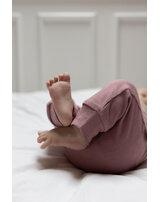 petit-piao-baby-leggings-in-rippoptik-aus-bio-baumwolle-modal-nostalgic-rose