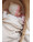hvid-baby-muetze-mit-bindebaendchen-dolly-aus-merinowolle-cream-bubblegum